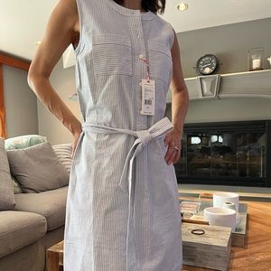 Never worn Vineyard Vines striped shift dress.